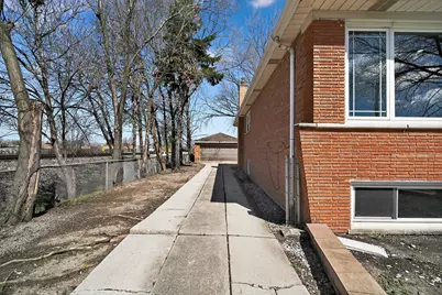 2956 W 99th Place, Evergreen Park, IL 60805 - Photo 35