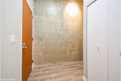 235 W Van Buren Street #1421, Chicago, IL 60607 - Photo 9