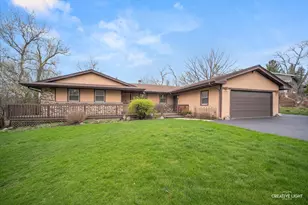 27317 W Lakeview Dr S, Lake Barrington, IL 60084 - Photo 1