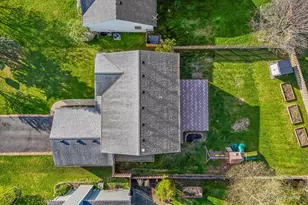 627 Grace Dr, Lake in the Hills, IL 60156 - Photo 53