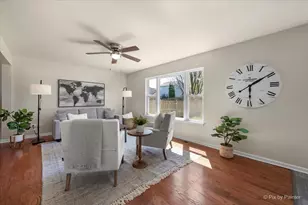 627 Grace Dr, Lake in the Hills, IL 60156 - Photo 11