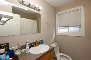 10115 Old Orchard Ct, Skokie, IL 60076 - Photo 7
