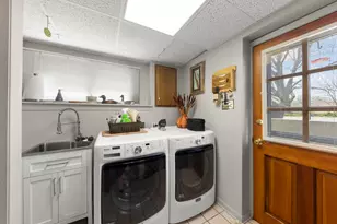 256 S Ellyn Ave, Glen Ellyn, IL 60137 - Photo 15