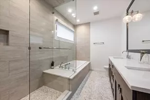 2122 W McLean St, Chicago, IL 60647 - Photo 19