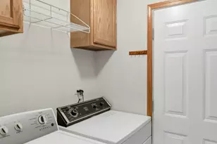 144 Canterbury Ct, Bloomingdale, IL 60108 - Photo 23