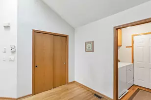 144 Canterbury Ct, Bloomingdale, IL 60108 - Photo 13