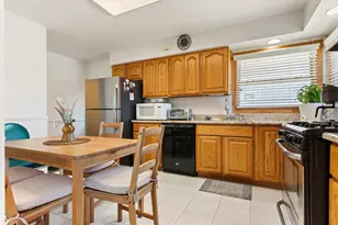 8755 N Oleander Ave, Niles, IL 60714 - Photo 7