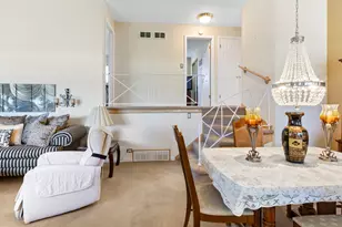 8755 N Oleander Ave, Niles, IL 60714 - Photo 9