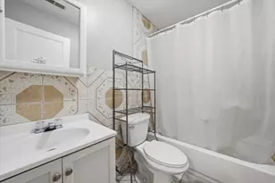 1222 Grove St, Aurora, IL 60505 - Photo 9