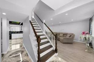 264 N Southport Rd, Mundelein, IL 60060 - Photo 3