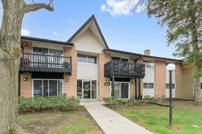 9A Kingery Quarter Drive #202, Willowbrook, IL 60527 - Photo 1