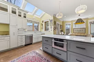 1516 W Sherwin Ave, Chicago, IL 60626 - Photo 11