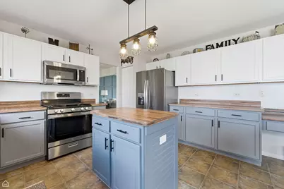 617 Brita Trail, Minooka, IL 60447 - Photo 9