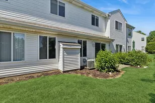 2010 Orchard Ln, Carpentersville, IL 60110 - Photo 17