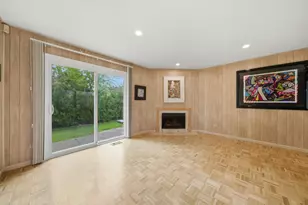 2453 Seville Cir, Northbrook, IL 60062 - Photo 5