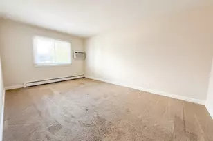 915 Westmoreland Dr, Vernon Hills, IL 60061 - Photo 7