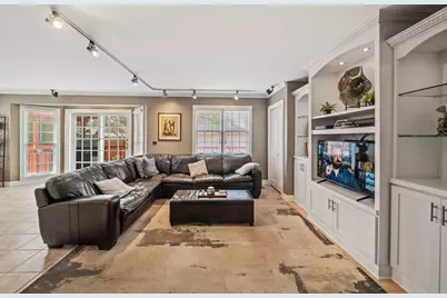 7110 N Odell Avenue, Chicago, IL 60631 - Photo 9