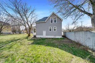 906 S 5th St, Rockford, IL 61104 - Photo 15