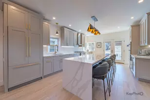 2921 N Seeley Ave, Chicago, IL 60618 - Photo 5