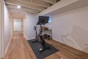 2921 N Seeley Ave, Chicago, IL 60618 - Photo 25