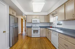 8736 N Ozark Ave, Niles, IL 60714 - Photo 5