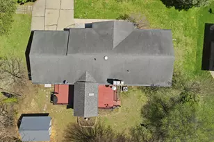 1739 Valley View Dr, Dixon, IL 61021 - Photo 3