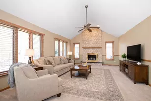 10924 Beth Dr, Orland Park, IL 60467 - Photo 9