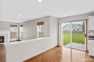 2219 Beaumont Ct, Aurora, IL 60502 - Photo 7