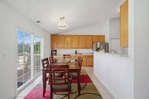 564 Harvey Lake Dr, Vernon Hills, IL 60061 - Photo 11