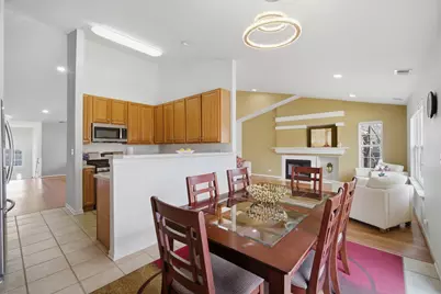 564 Harvey Lake Drive, Vernon Hills, IL 60061 - Photo 9