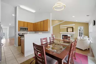 564 Harvey Lake Dr, Vernon Hills, IL 60061 - Photo 9