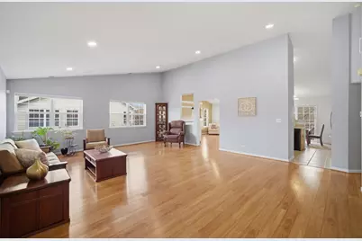 564 Harvey Lake Drive, Vernon Hills, IL 60061 - Photo 3