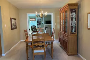 1621 Portsmouth Ln, Schaumburg, IL 60194 - Photo 7