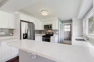 1807 Glenwood Ave, Joliet, IL 60435 - Photo 5
