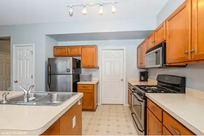 16743 Winding Creek Road, Plainfield, IL 60586 - Photo 7