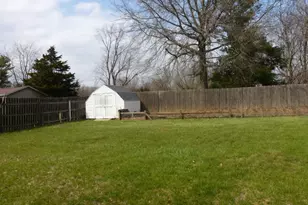 3 Deerefield Ct, Clifton, IL 61727 - Photo 25