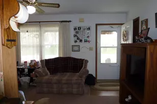 3 Deerefield Ct, Clifton, IL 61727 - Photo 5