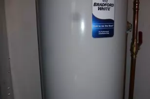 3 Deerefield Ct, Clifton, IL 61727 - Photo 9