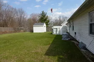 3 Deerefield Ct, Clifton, IL 61727 - Photo 27
