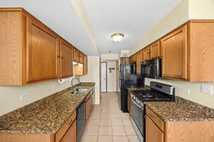 12962 S May St, Calumet Park, IL 60827 - Photo 9