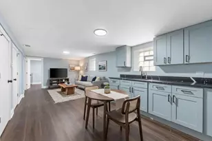 8030 S Constance Ave, Chicago, IL 60617 - Photo 9