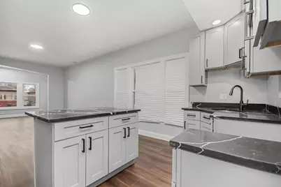 8030 S Constance Avenue, Chicago, IL 60617 - Photo 5