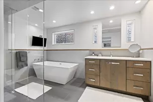 1121 W Drummond Pl, Chicago, IL 60614 - Photo 23