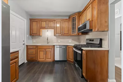 12044 S Perry Avenue, Chicago, IL 60628 - Photo 9