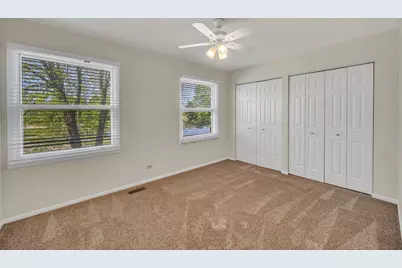 1100 Lockwood Drive, Buffalo Grove, IL 60089 - Photo 25