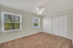 1100 Lockwood Dr, Buffalo Grove, IL 60089 - Photo 25