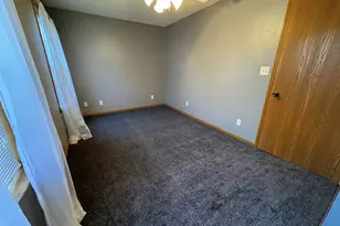 402 S Illinois St, Streator, IL 61364 - Photo 13