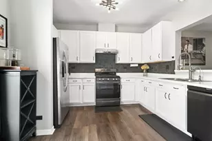 1365 New Haven Dr, Cary, IL 60013 - Photo 9