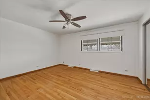 7935 S Blackstone Ave, Chicago, IL 60619 - Photo 11