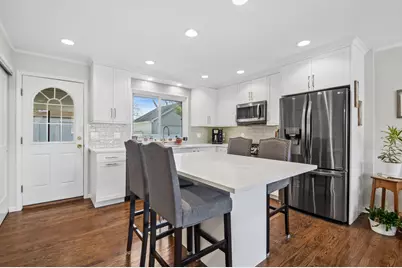 7441 Lake Street, Morton Grove, IL 60053 - Photo 5